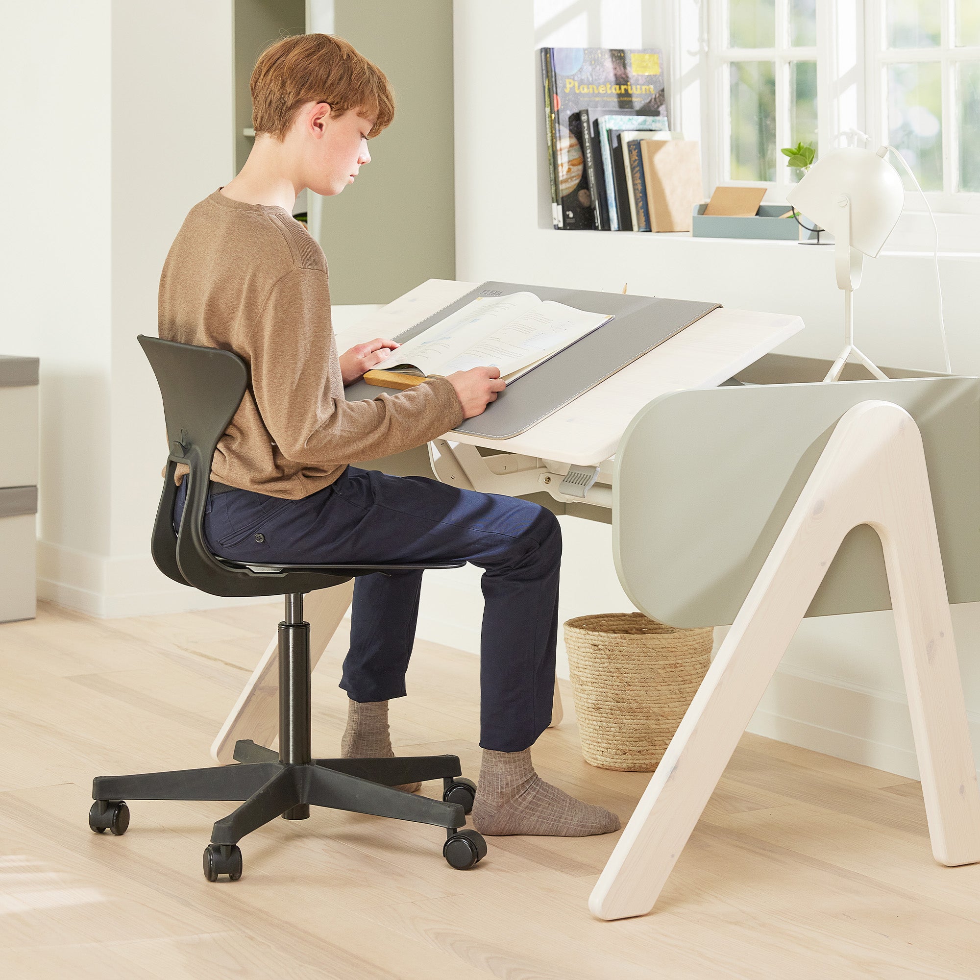 ERGONOMIE, Adoptez une bonne posture au travail avec un bureau assis  debout