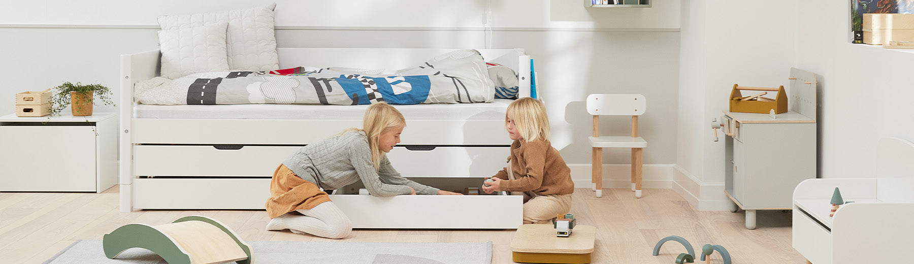 Beds and Accessories Toddlers, Kids & FLEXA White