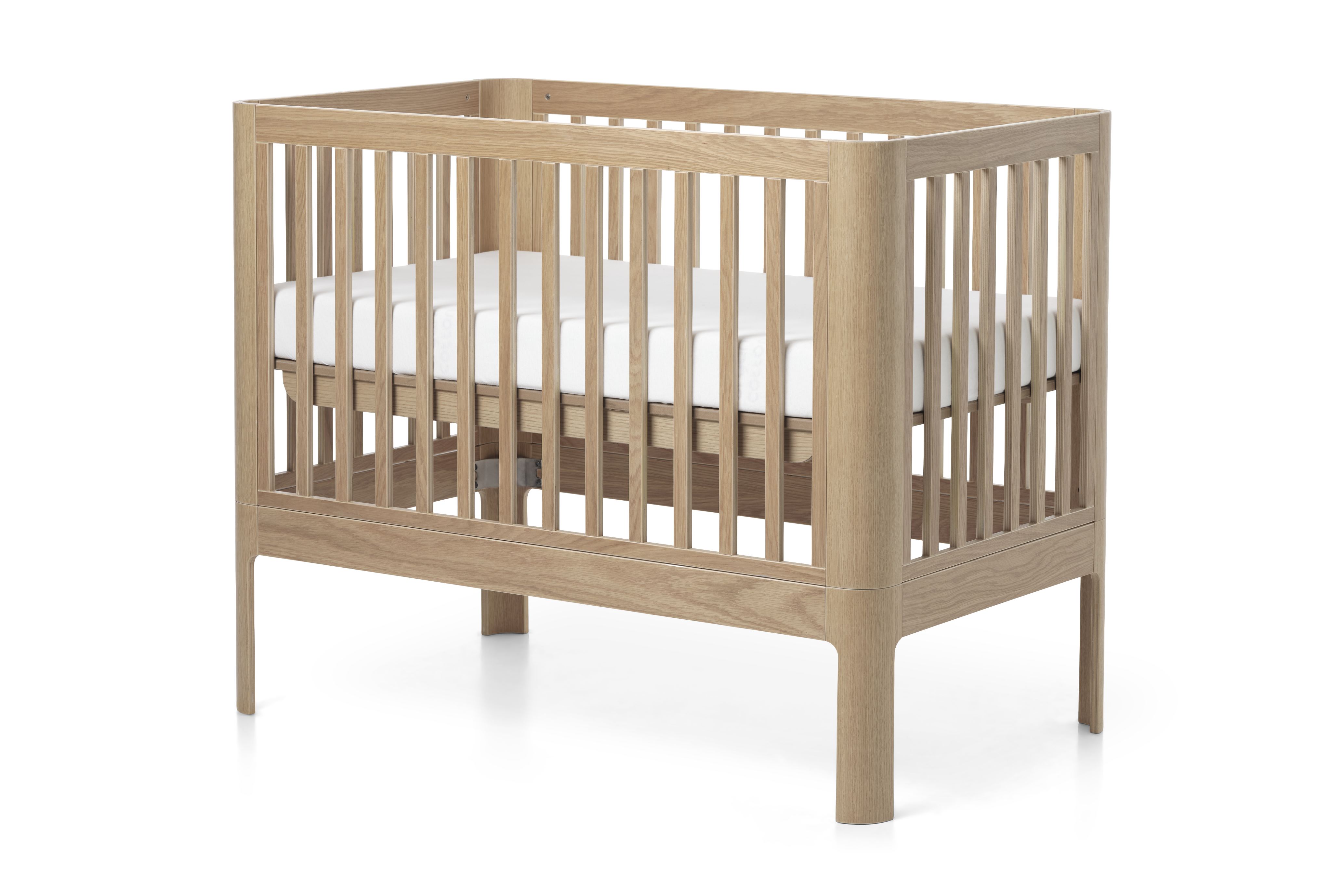 Flexa LUNA Baby Bed, 140 x 70 cm with Grooved Head and Foot Boards