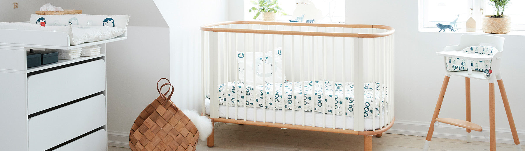 Baby room with a baby cot from FLEXA
