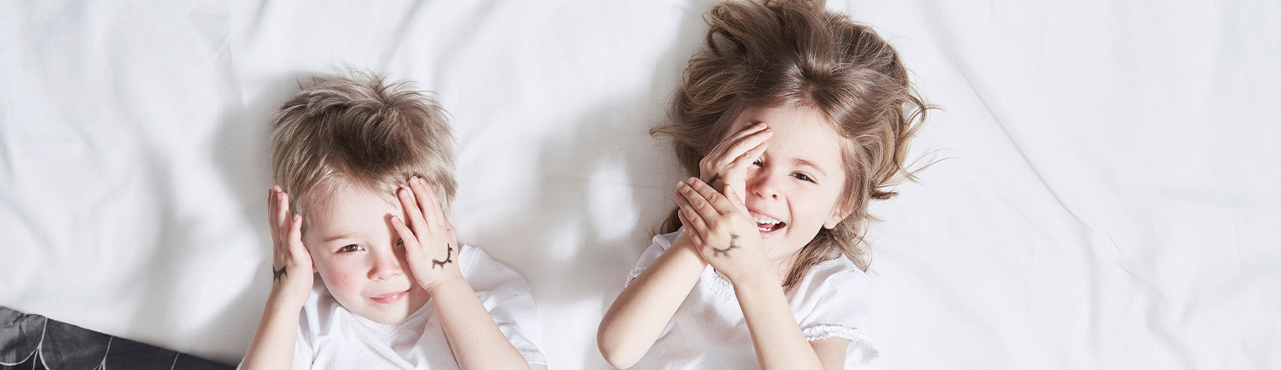 Children having fun on their mattress from FLEXA