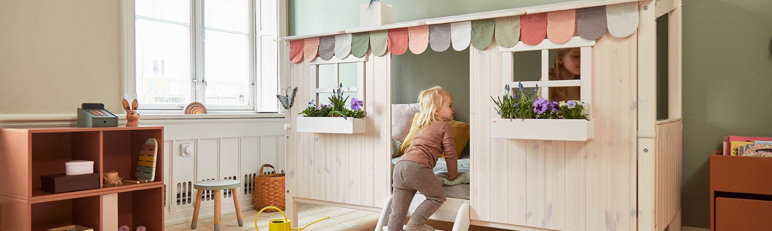 Mid high house beds