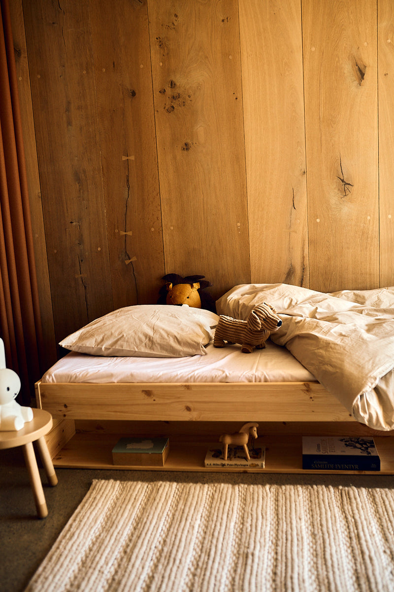 Single Bed with Shelf, 90x200 cm, Pine