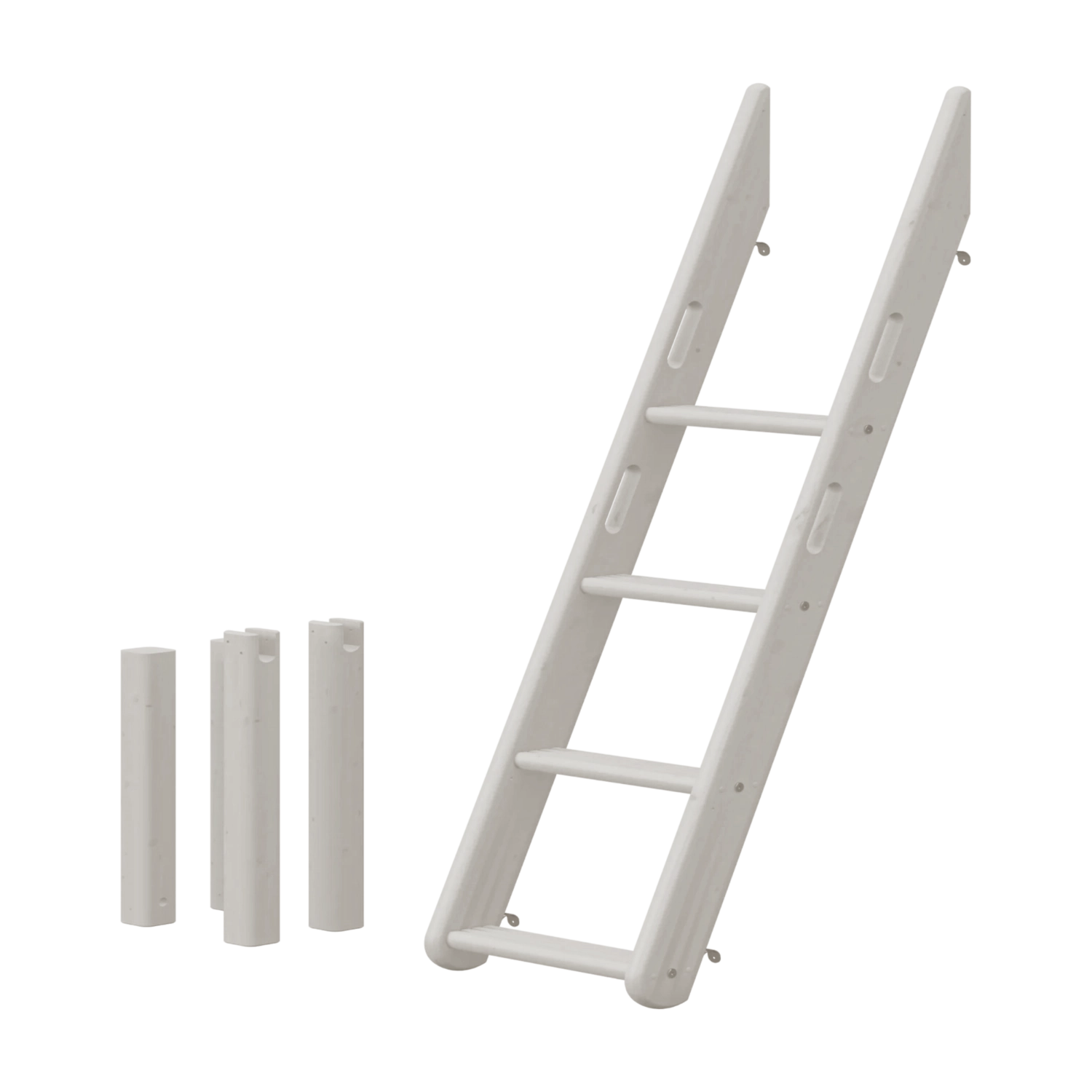 FLEXA GREY schuine stapelbedladder met 4 antisliptreden en kindveilige randen, geschikt voor kinderkamermeubilair.