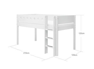 Cama media-alta con escalera recta