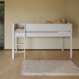 Hochbett 120 cm mit Leiter und Absturzsicherung, 90x200 cm, Weiß