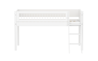 Cama media-alta con escalera inclinada