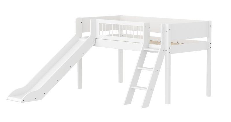 Mid-high bed w. slanting ladder and slide