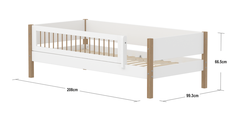 Daybed with safety rail