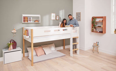 Mid-high Bed with Straight Ladder and Safety Rail, 90x200 cm, White/Oak