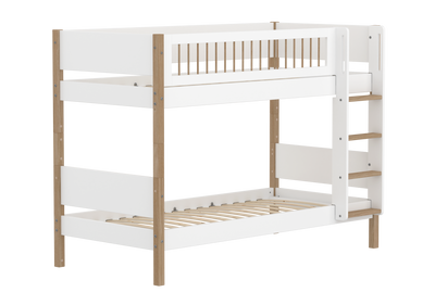 Bunk bed with straight ladder