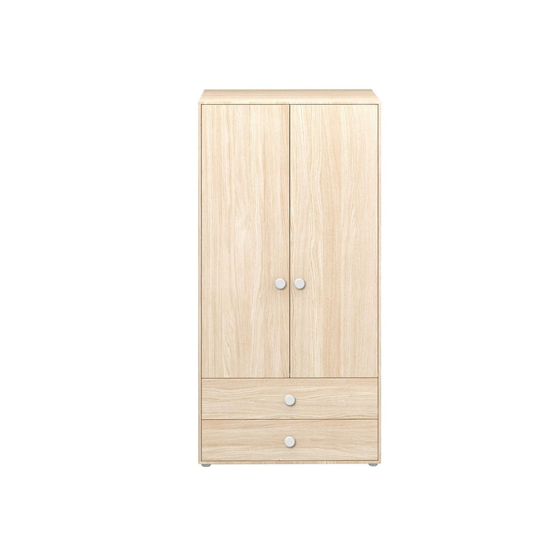 Hoher Kleiderschrank