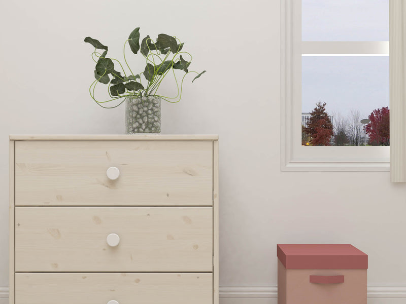 Chest with 3 drawers