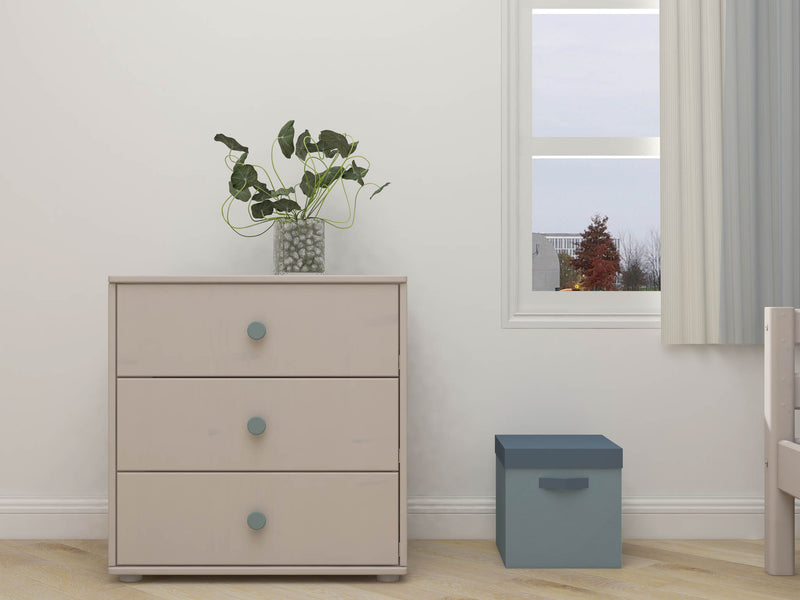 Chest with 3 drawers