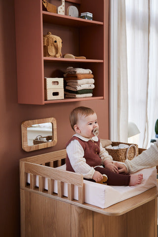 Changing Table, 73.2x80 cm, Oak