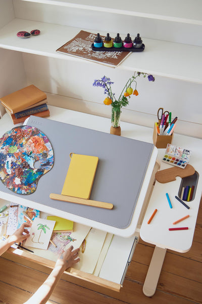 MOBY middle up study desk