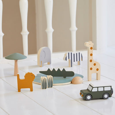 Wooden Safari Animals and Jeep, 12 pcs, Handpainted