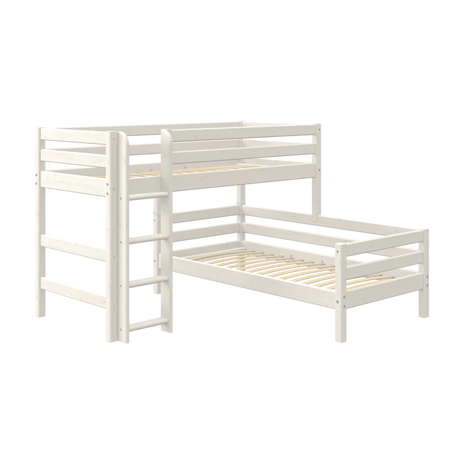 Patas altas de pino blanco FLEXA para cama individual, parte de la colección FLEXA, con escalera visible y somier de listones, diseño seguro para niños.