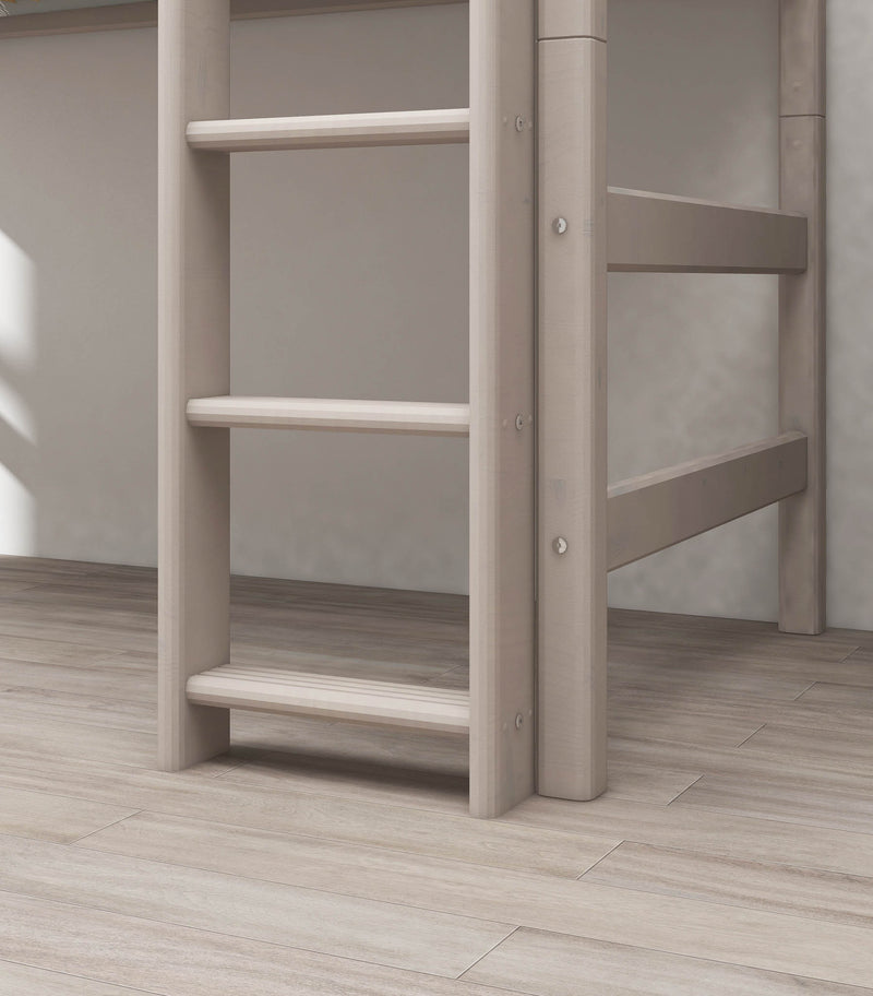 Semi-high bed w. straight ladder