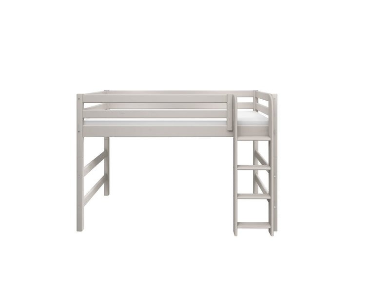 Semi-high bed w. straight ladder