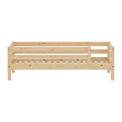 CLASSIC RAW Einzelbett mit Absturzsicherung, 90x200 cm, Kiefernholz