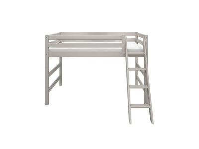 Cama semi-alta con escalera inclinada