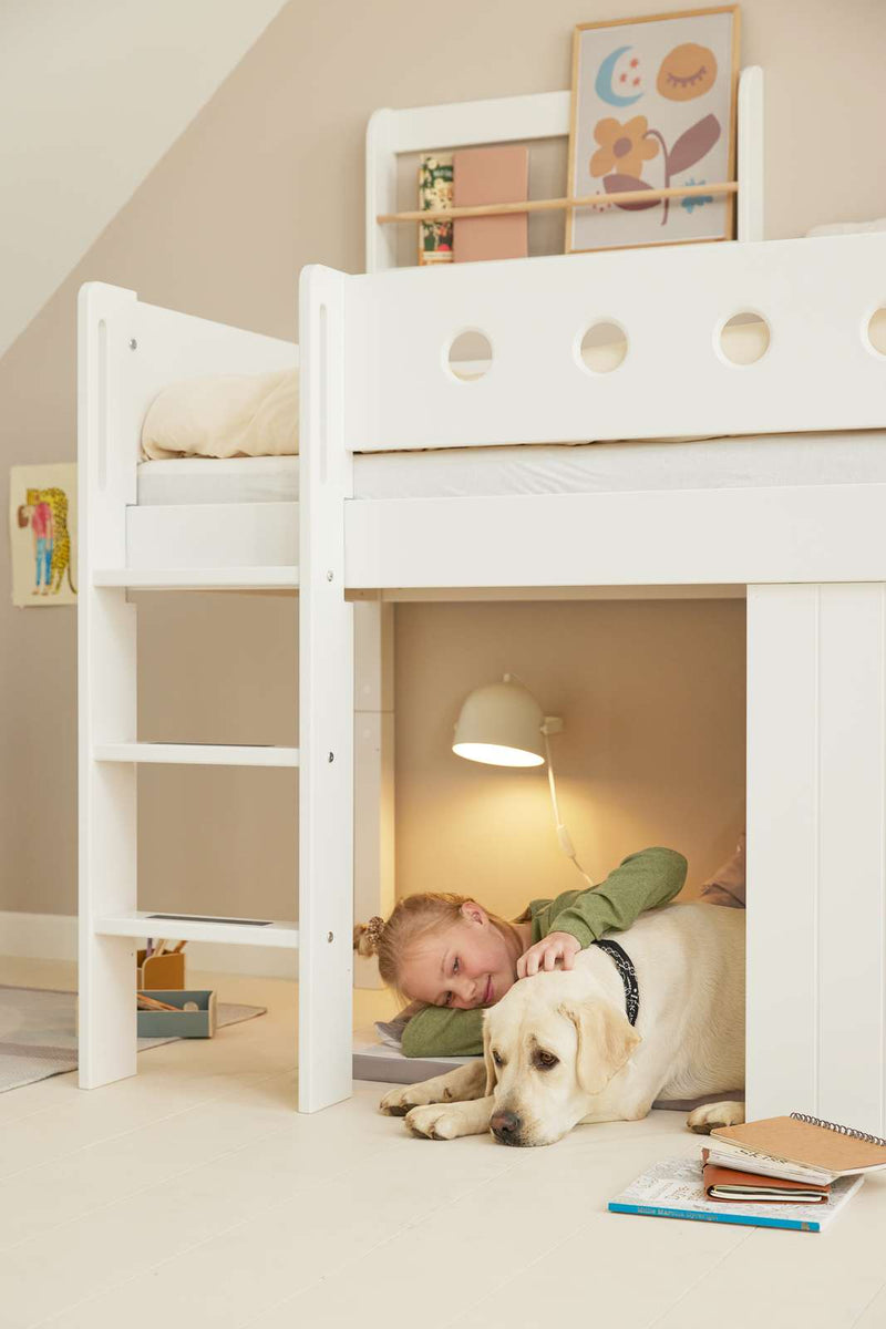 Mid-High Bed with Treehouse, Ladder and Safety Rail, 90x200 cm, White