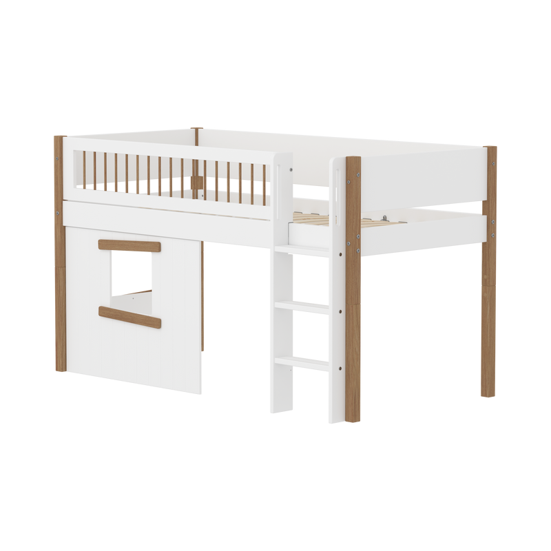 Mid-high bed w. str. ladder & Treehouse Bed Fronts