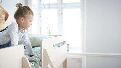 Mid-high bed with straight ladder