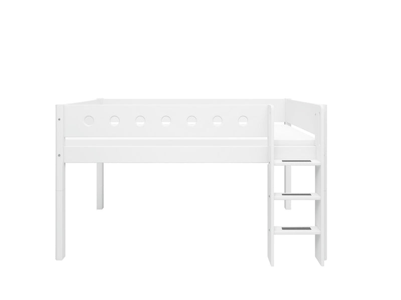 Mid-high bed w. straight ladder