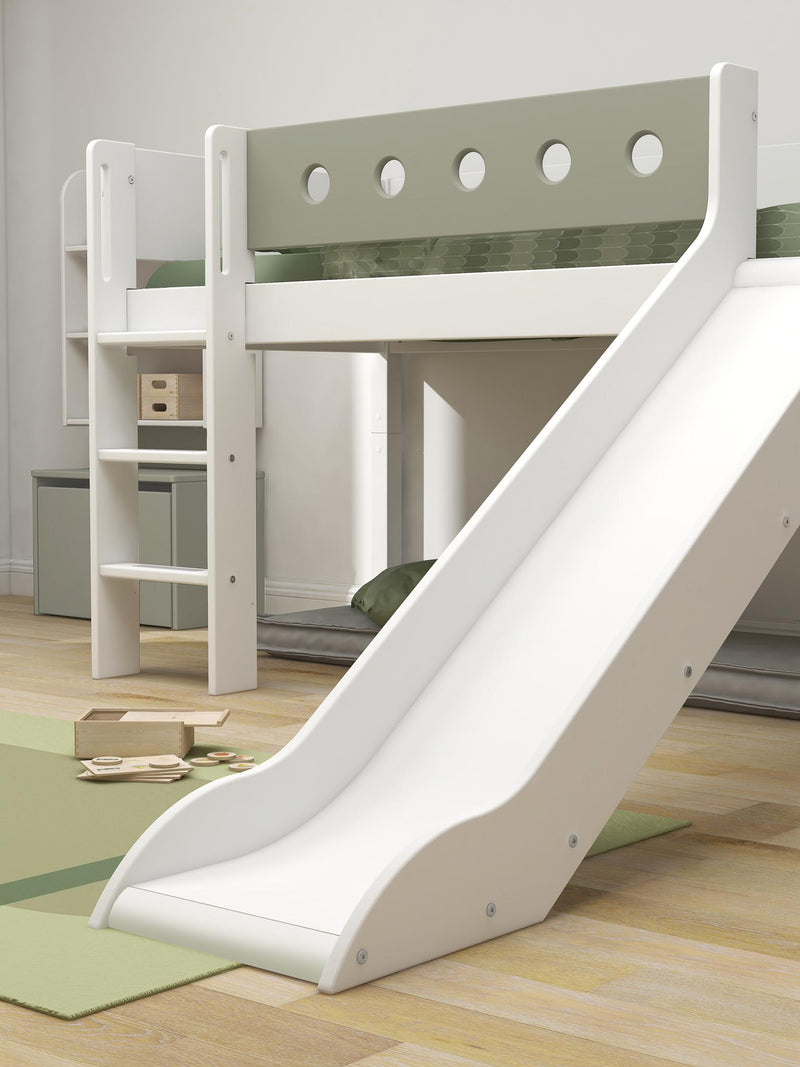 Mid-high bed w. straight ladder and slide
