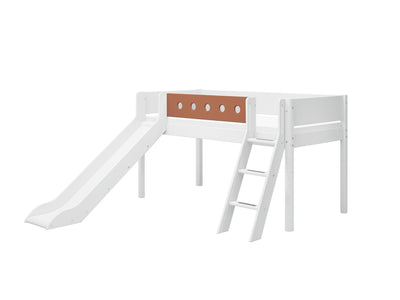 Mid-high bed w. slanting ladder and slide