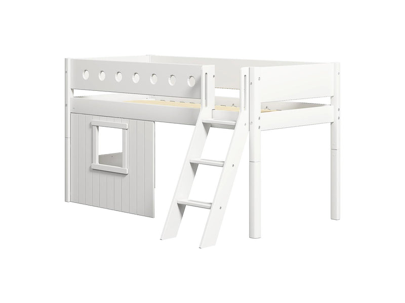 Cama media-alta, escalera inclinada y frontales de cama para casa del árbol, marco blanco